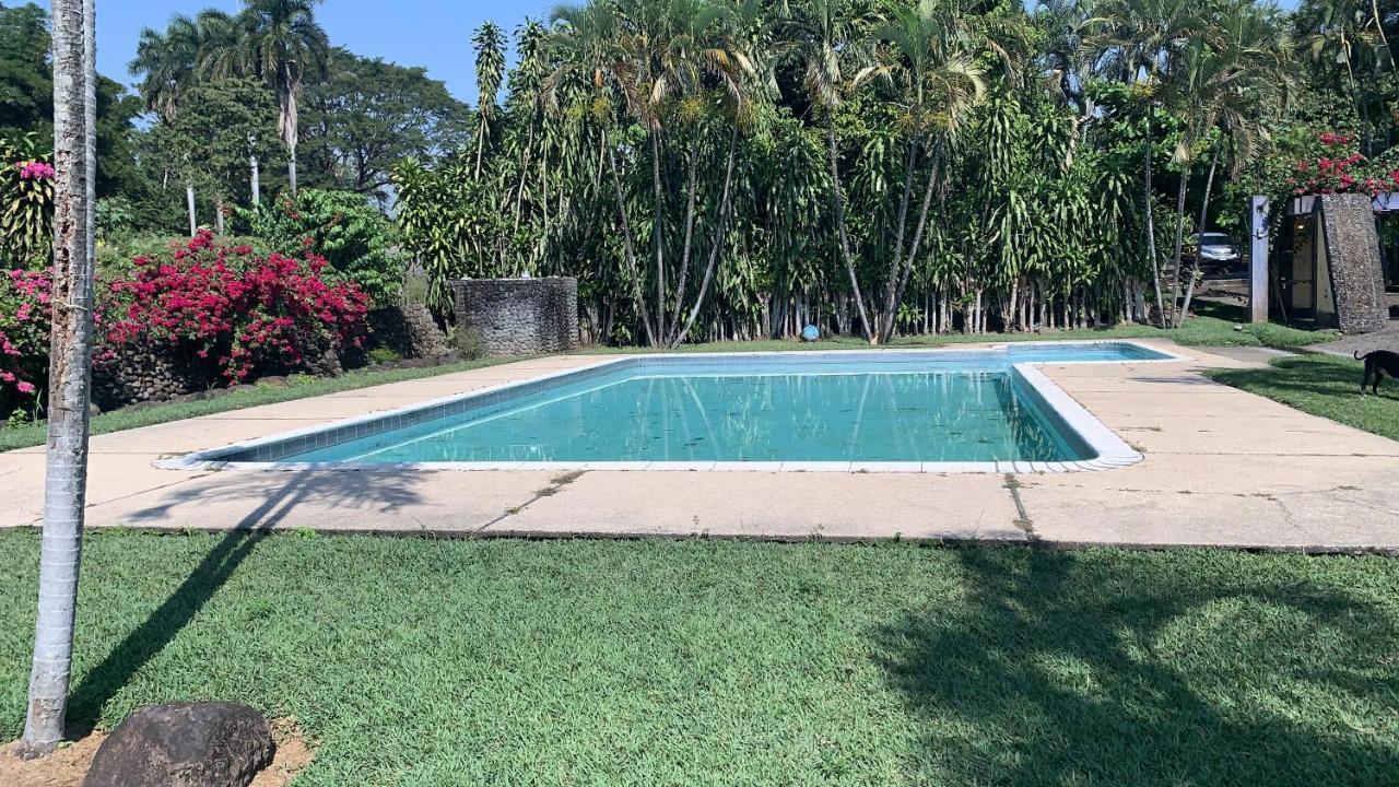 Casa 3 A 5 Min Del Irtra Holiday home Retalhuleu